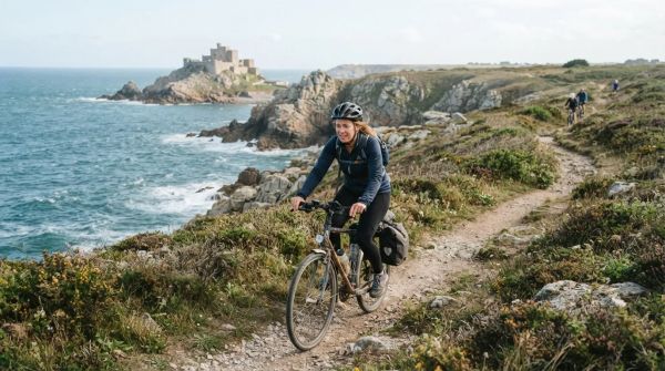 La beauté naturelle du tour de l'île d'Yeu à vélo