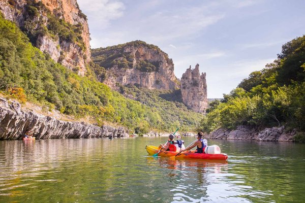 Quels animaux peut-on observer lors d'une descente en canoë de l'Ardèche ?